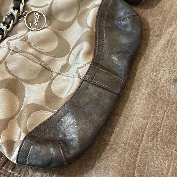 Coach Vintage Signature Chain Metallic Shoulder Bag Duffle Crossbody F19730. - Picture 3 of 13